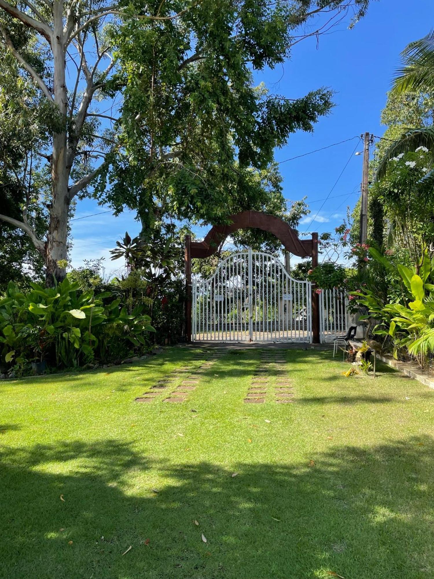 Ferienwohnung Quarto Wi-Fi Perto Da Praia Guarajuba Camaçari Exterior foto